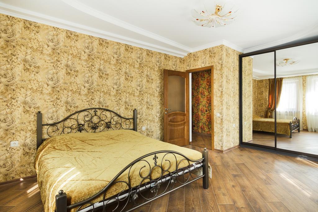 Best Apartments On Deribasovskoy Odessza Kültér fotó