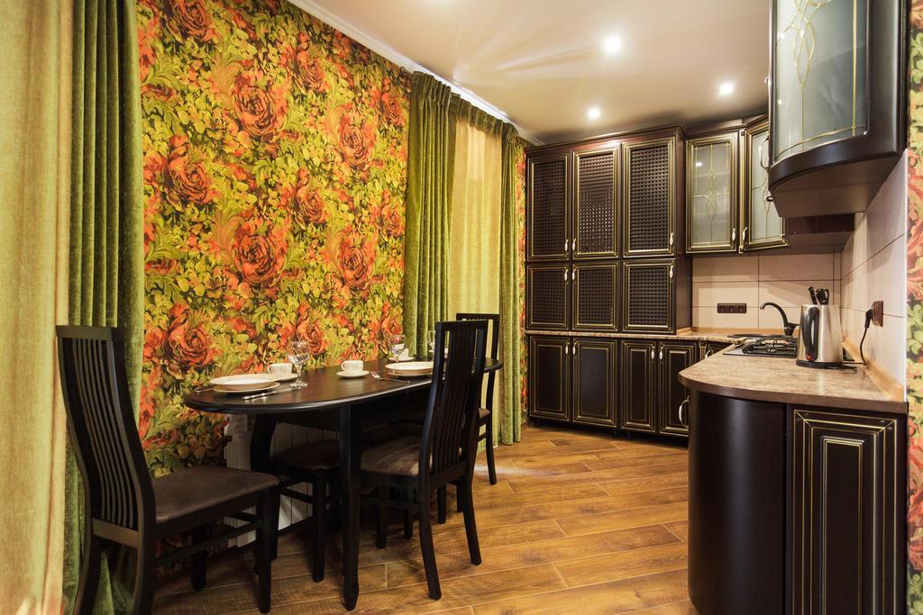 Best Apartments On Deribasovskoy Odessza Kültér fotó