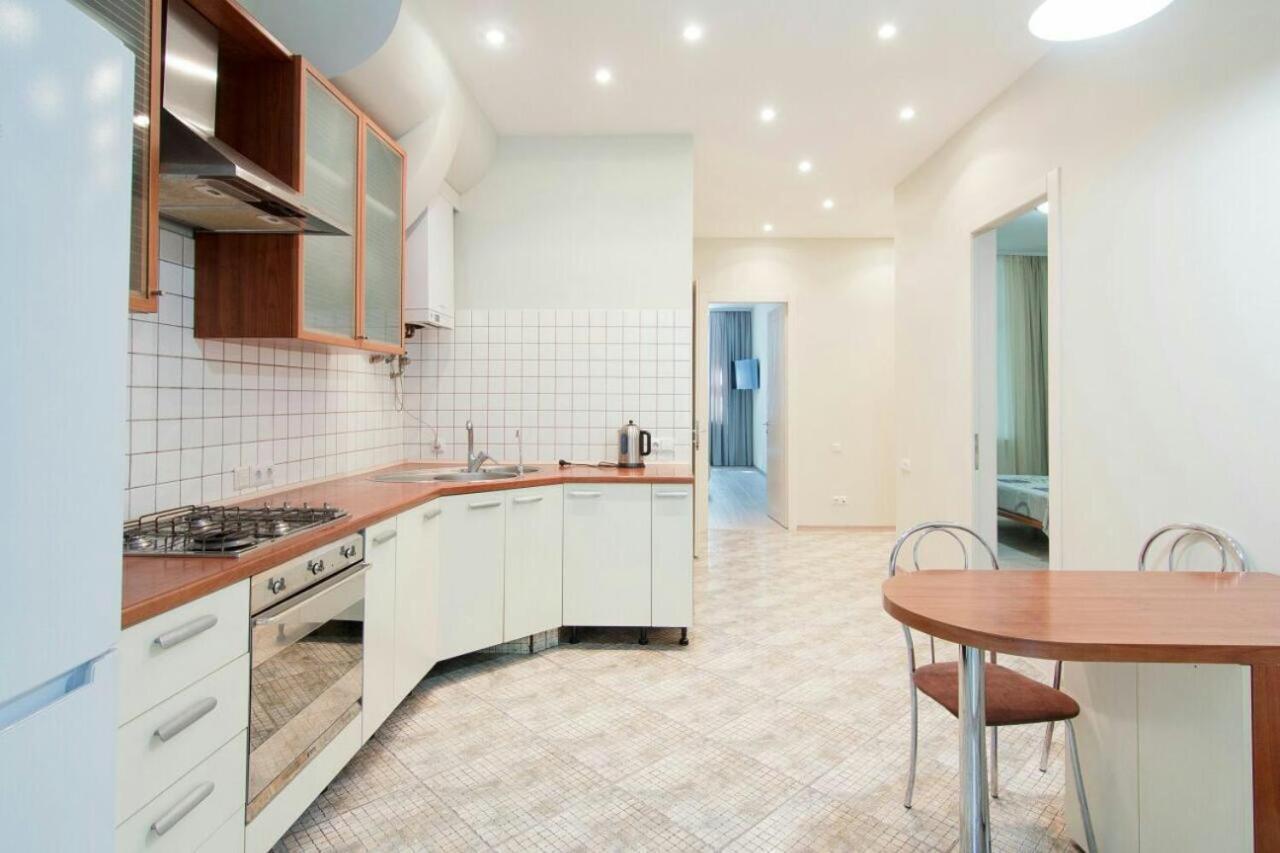 Best Apartments On Deribasovskoy Odessza Kültér fotó